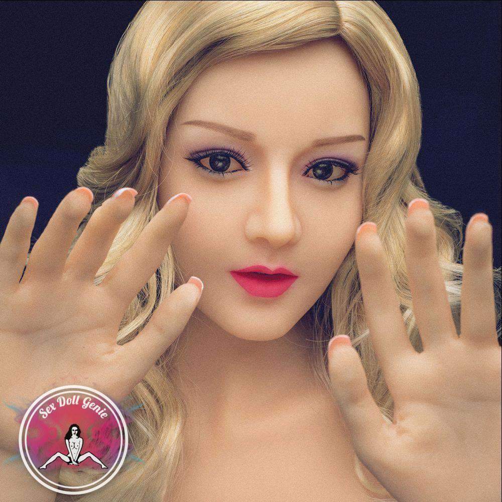 Areli – TPE-Puppe, 158 cm, Körbchengröße H, 17
