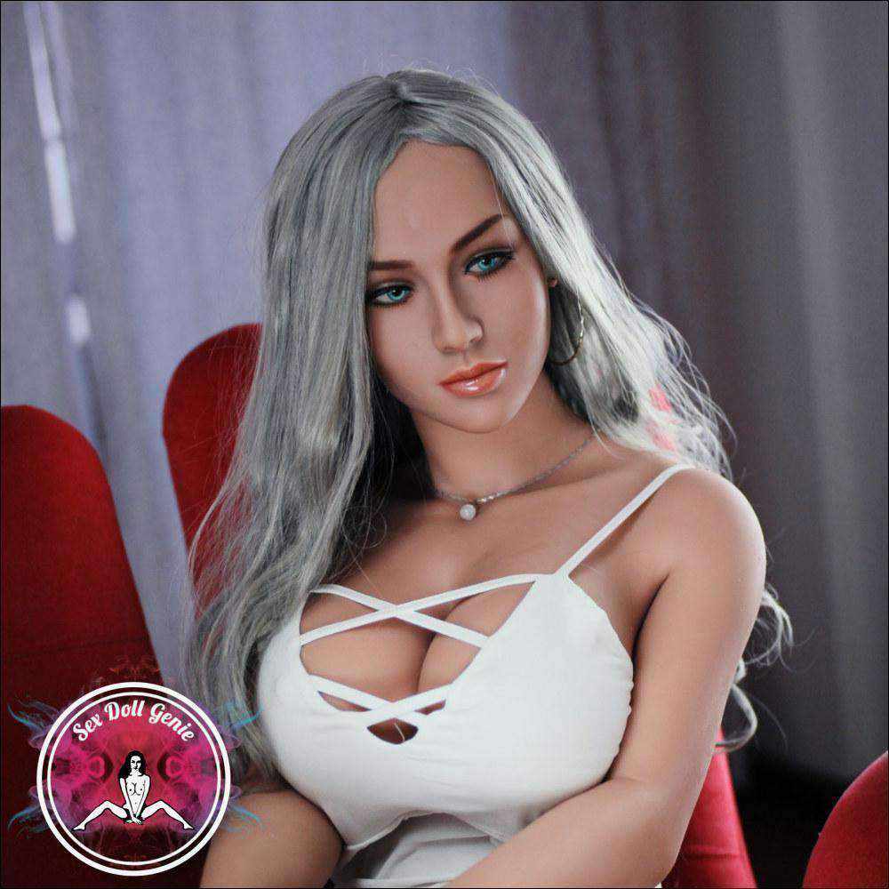 Camila - Muñeca TPE Copa E de 168 cm-17