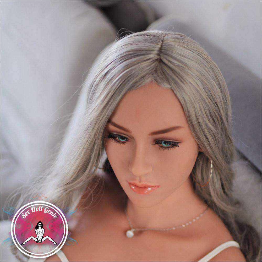 Camila - Muñeca TPE Copa E de 168 cm-3