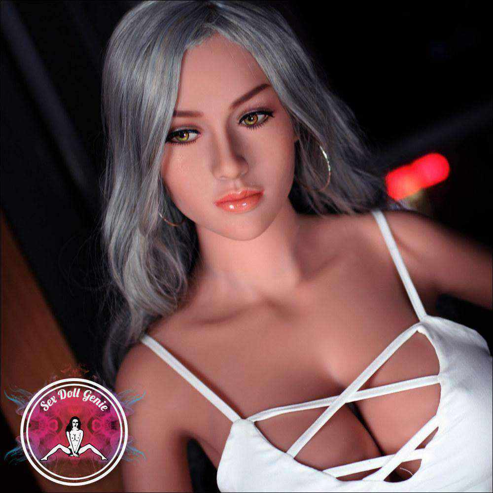 Camila - Muñeca TPE Copa E de 168 cm-58