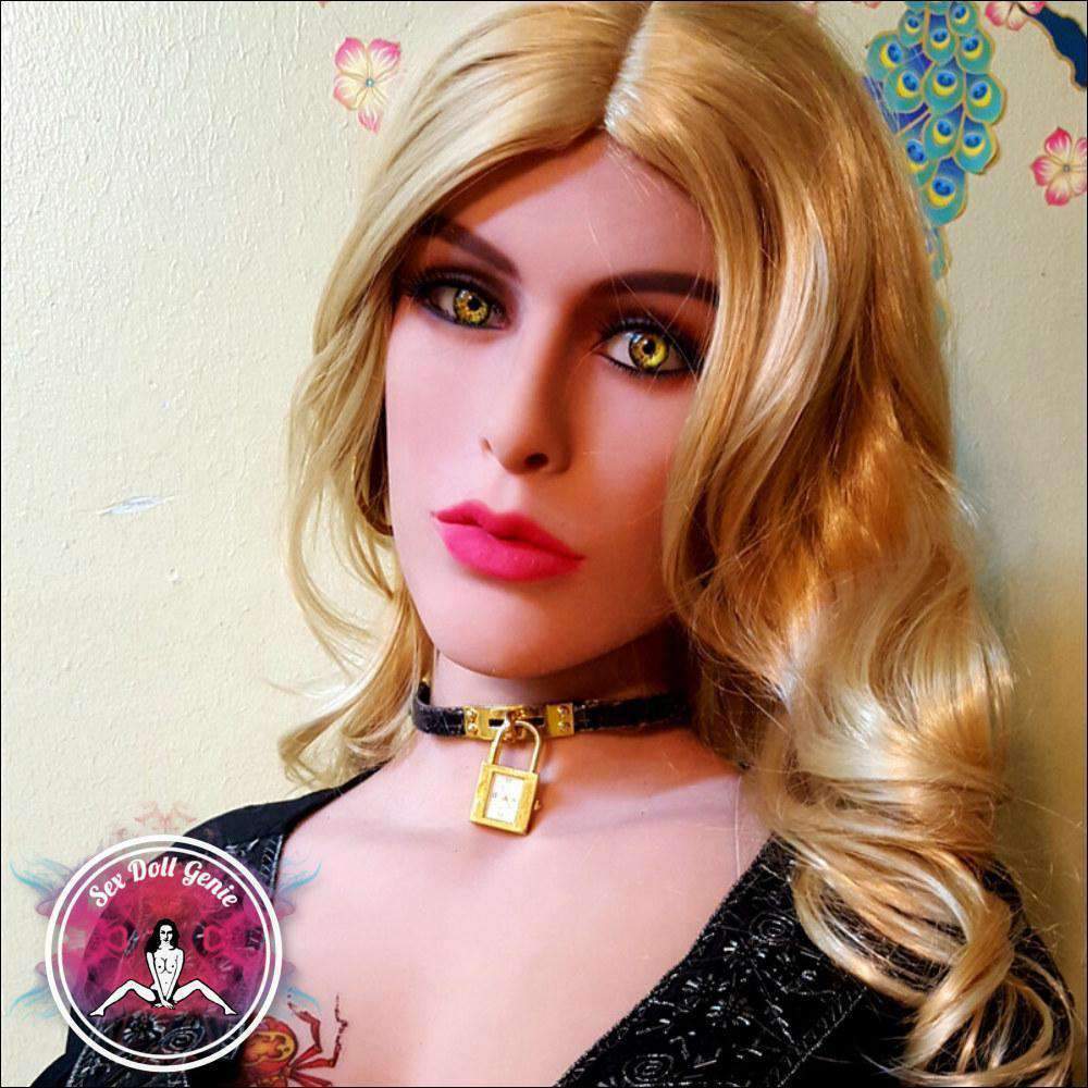 Cynthia - Muñeca TPE Copa H de 156 cm-6