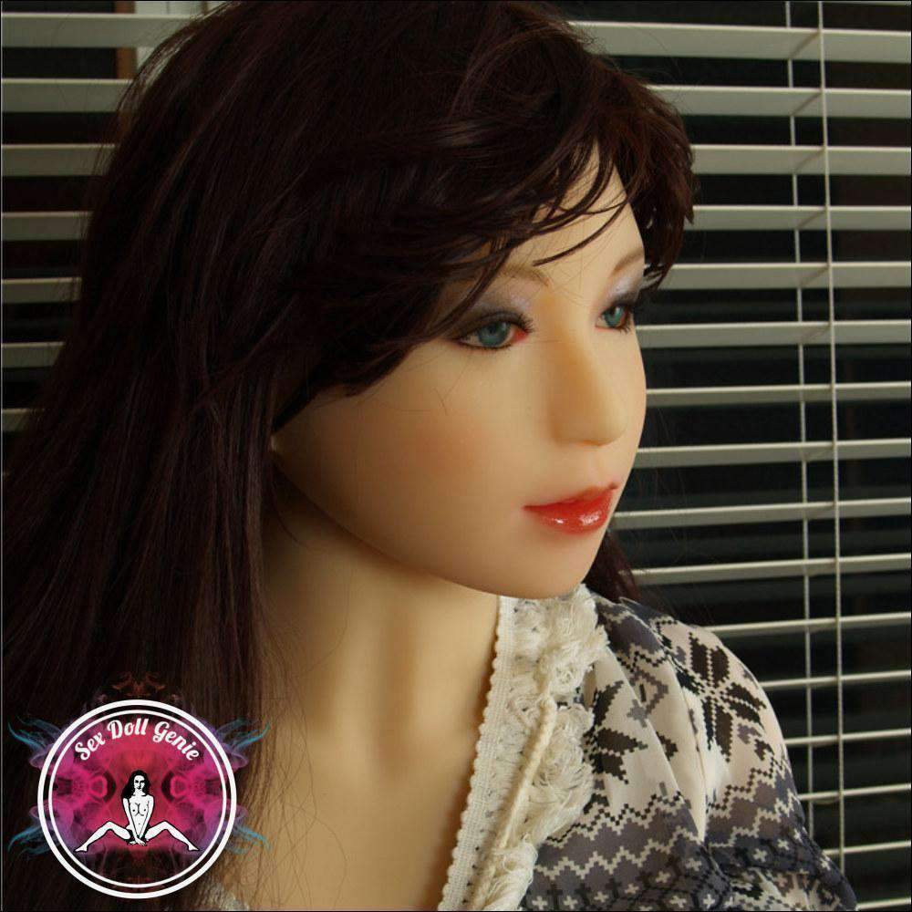 Mia - Muñeca TPE de copa D de 156 cm-12