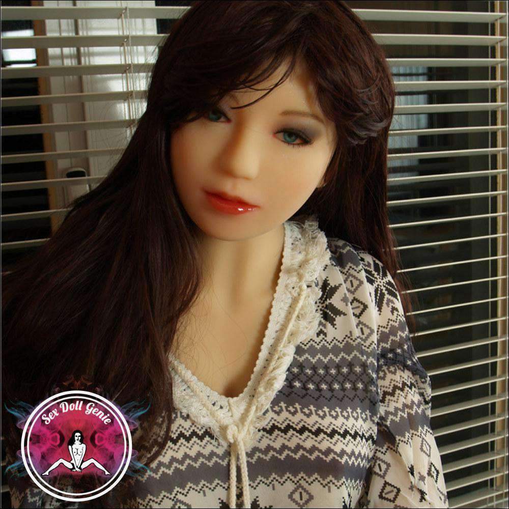 Mia - Muñeca TPE de copa D de 156 cm-15