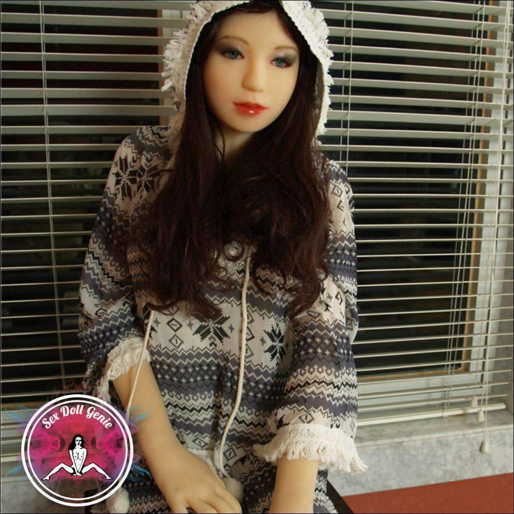 Mia - Muñeca TPE de copa D de 156 cm-18
