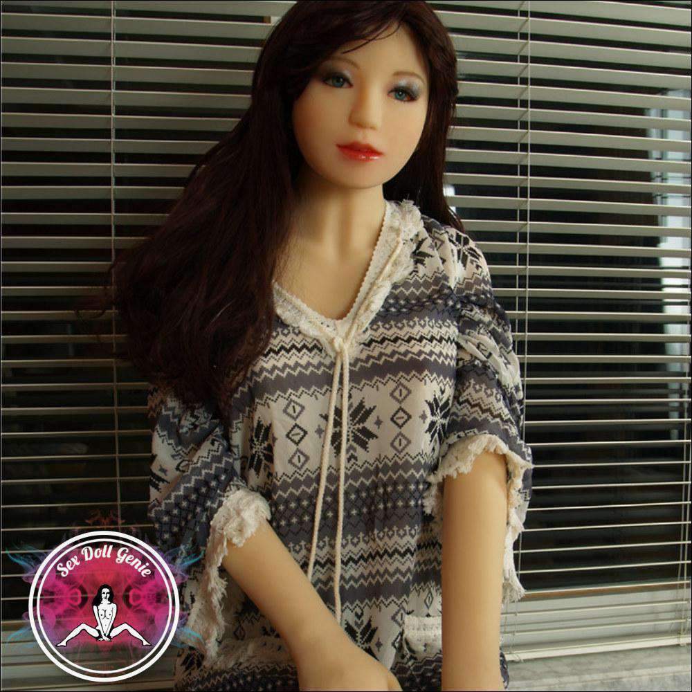 Mia - Muñeca TPE de copa D de 156 cm-3