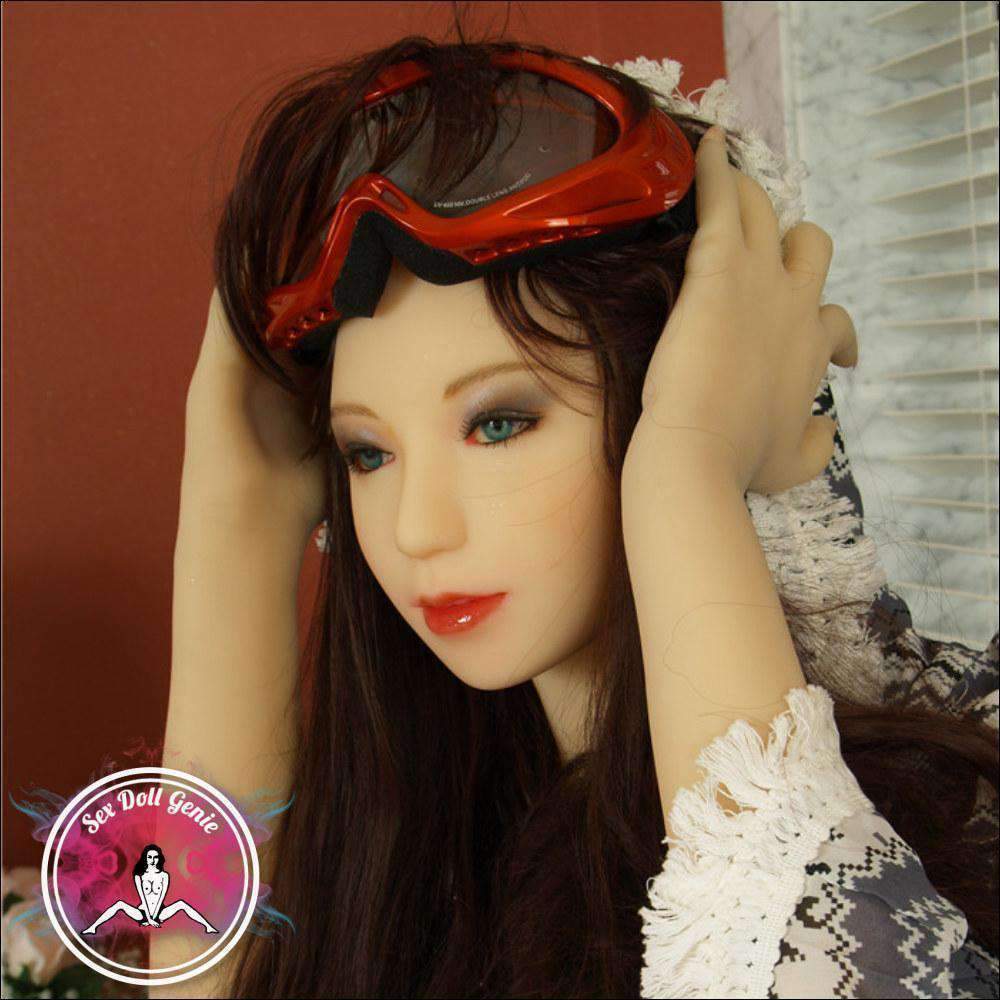 Mia - Muñeca TPE de copa D de 156 cm-36