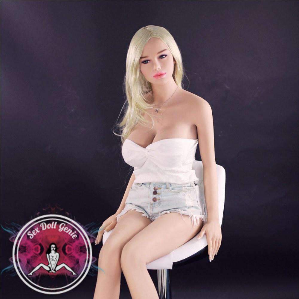 Quinn – 165 cm große TPE-Puppe, Körbchengröße G, 88